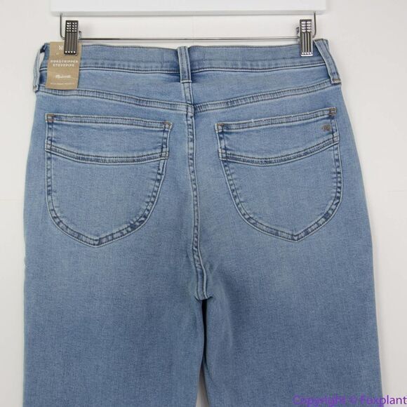 NEW High-Rise Slim Straight‎ Jeans in Stillwood Wash: Slit-Hem Edition, 29 - Picture 7 of 15